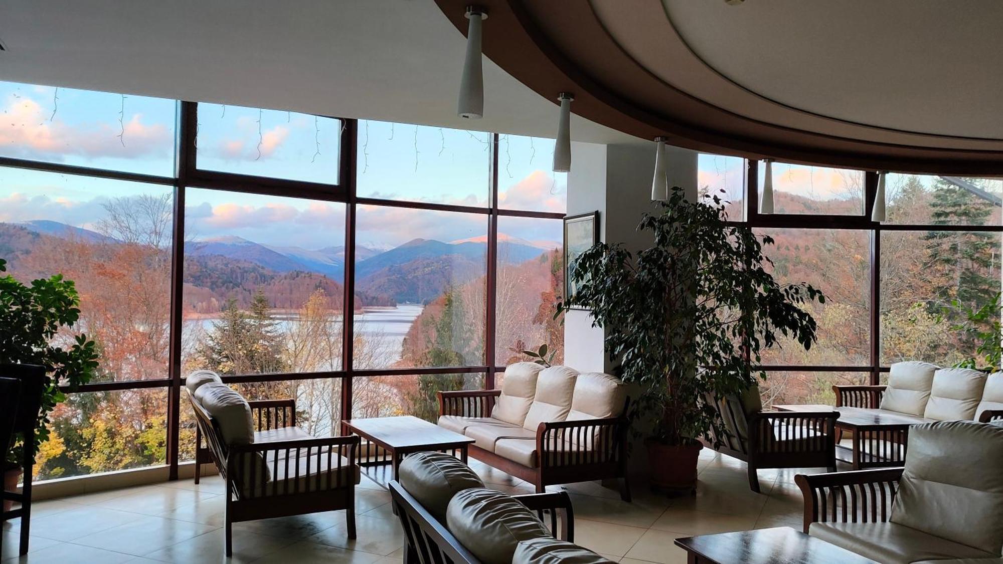 Hotel Valea Cu Pesti Capatineni-Ungureni Экстерьер фото