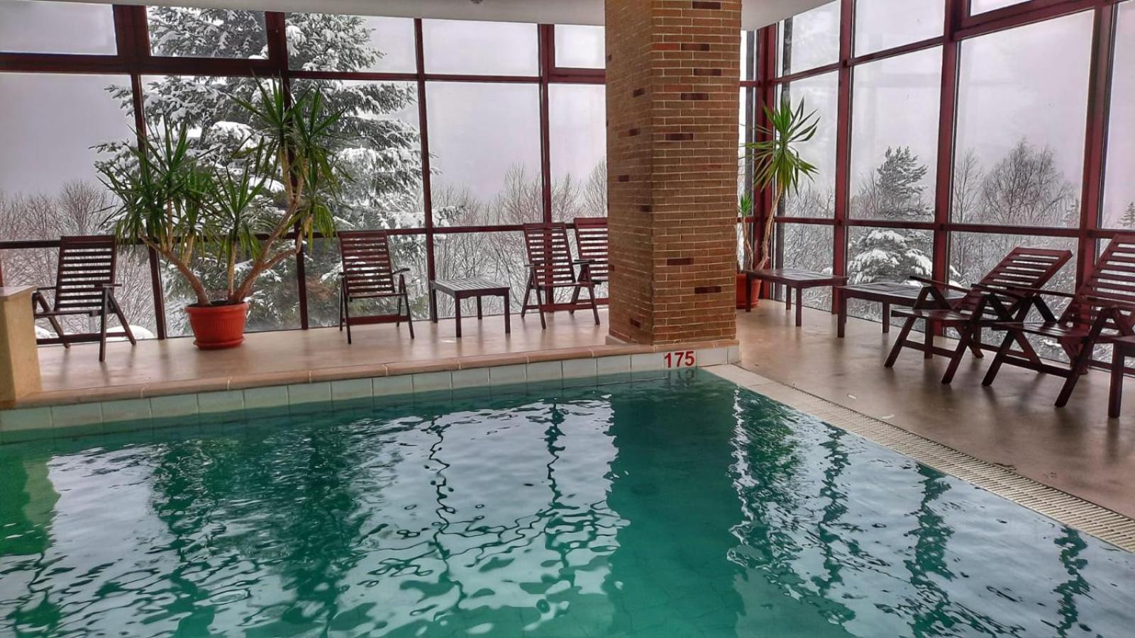 Hotel Valea Cu Pesti Capatineni-Ungureni Экстерьер фото