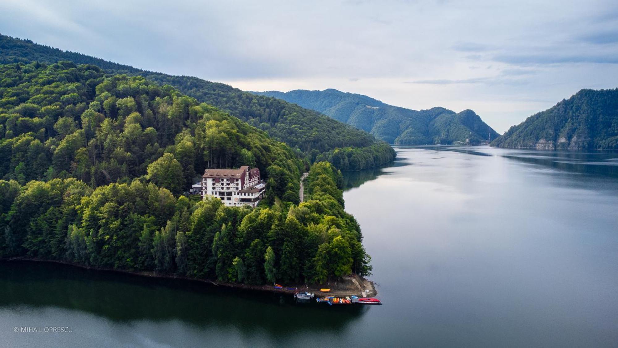 Hotel Valea Cu Pesti Capatineni-Ungureni Экстерьер фото