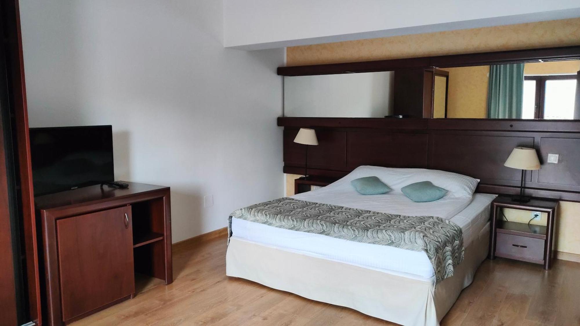 Hotel Valea Cu Pesti Capatineni-Ungureni Экстерьер фото