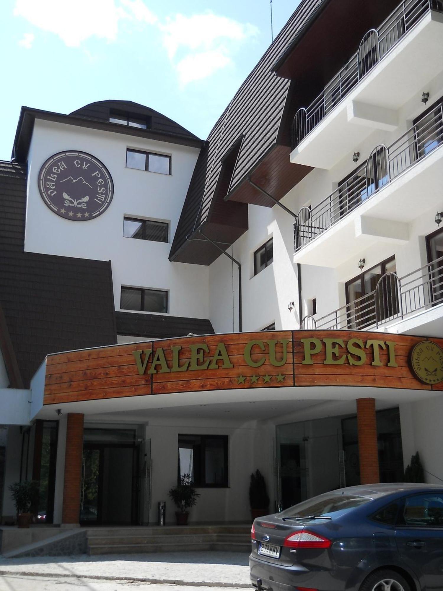 Hotel Valea Cu Pesti Capatineni-Ungureni Экстерьер фото