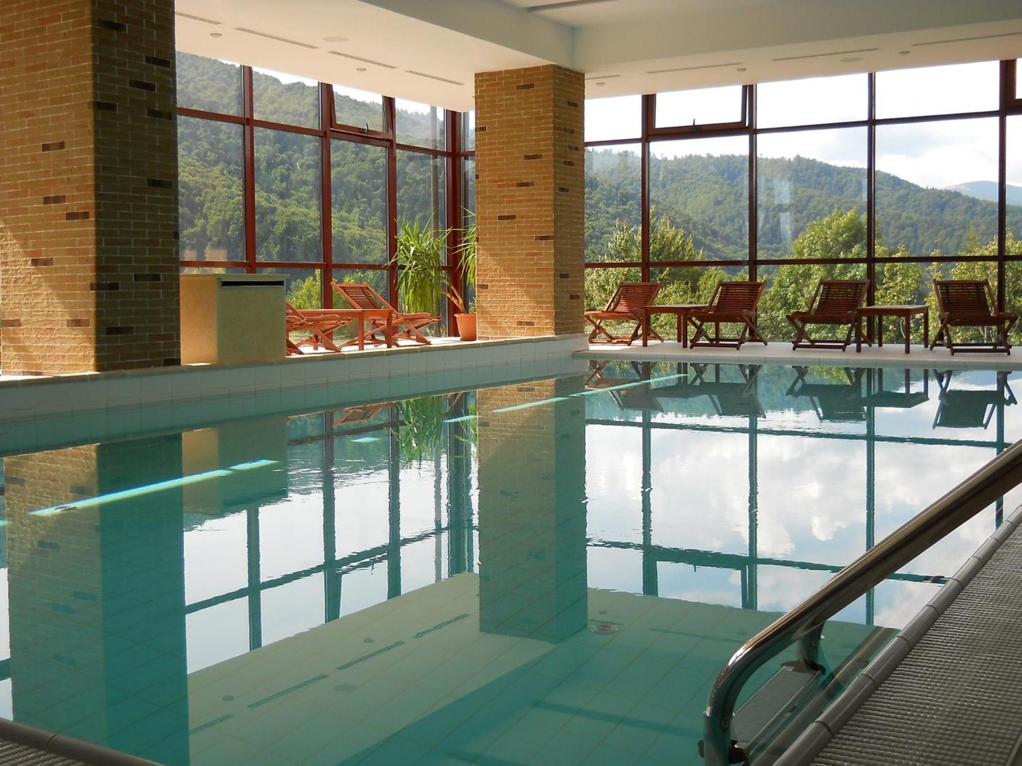 Hotel Valea Cu Pesti Capatineni-Ungureni Экстерьер фото